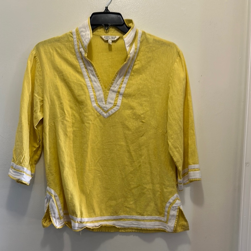Yellow Cuffed Sleeve Tunic with White Accents